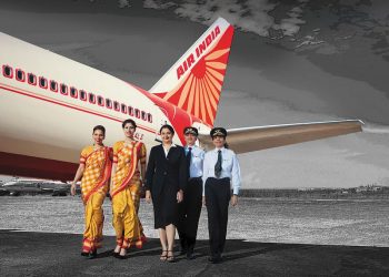 দু’মাস পরে ভারতে ডোমেস্টিক ফ্লাইট শুরু, জুন মাসের মধ্যেই আন্তর্জাতিক বিমান পরিষেবা
