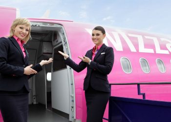 ব্রিটেন থেকে পর্তুগাল ও হাঙ্গেরির  রুটে পুনরায় বিমান চলাচল শুরু