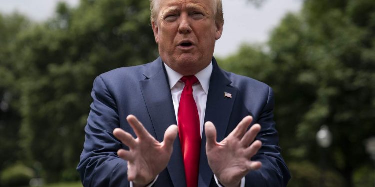 ট্রাম্পের বিরুদ্ধে গ্রেফতারি পরোয়ানা জারি করল ইরান