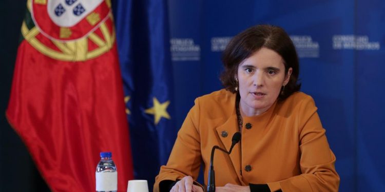 পর্তুগালের কর্মজীবীরা কোভিড-১৯ অসুস্থতার জন্য ১০০% বেতন পাবেন