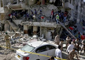 পাকিস্তানের করাচীিতে ভয়াভহ বিস্ফোরণ, মৃত একাধিক