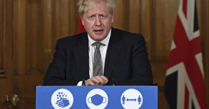 ইংল্যান্ডেে এক মাসের জন্য লকডাউন জারি করা হয়েছে