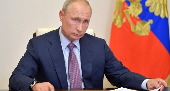 রুশ প্রেসিডেন্ট পুতিন আগামি বছর ক্ষমতা ছাড়তে পারেন