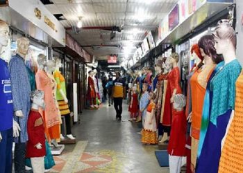 ৮টার পর দোকান বন্ধ নিশ্চিত করতে মাঠে নামছে প্রশাসন