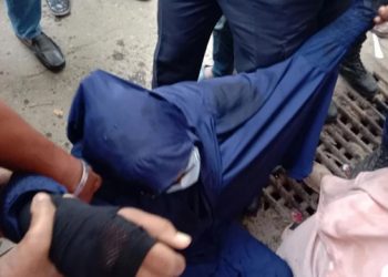 প্রেসক্লাবে তিন সন্তানসহ আত্মহত্যার চেষ্টা মায়ের