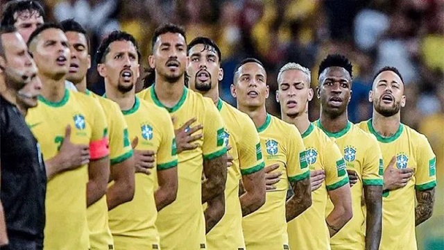 মাঠে নামছে ব্রাজিল, যারা থাকছেন একাদশে