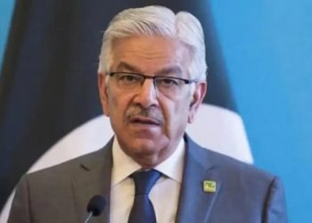 আমরা দেউলিয়া দেশে বাস করছি : পাকিস্তানি প্রতিরক্ষামন্ত্রী