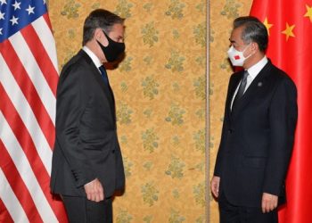 আগুনে ঘি ঢালবেন না : পশ্চিমাদের চীন