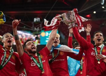 অর্ধযুগ পর শিরোপা জিতল ম্যানইউ