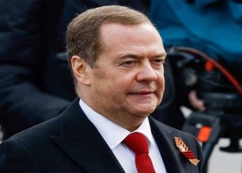 যত বেশি অস্ত্র দেবে যুক্তরাষ্ট্র, তত বেশি হামলা : সাবেক রুশ প্রেসিডেন্ট