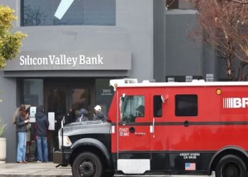 মাত্র ৪৮ ঘণ্টায় দেউলিয়া যুক্তরাষ্ট্রের ২য় বৃহত্তম ব্যাংক!