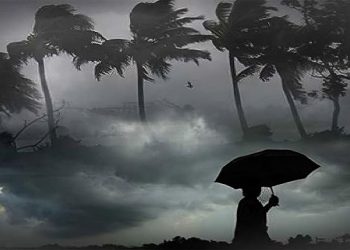 কাল ভারি বর্ষণ, শুক্রবার হতে পারে কালবৈশাখী