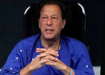 বাড়িতে বসে ইমরানের ভিডিওবার্তা, শুরু হলো বিক্ষোভ