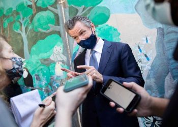 কভিড-১৯ ‘সম্ভবত চীনা সরকার নিয়ন্ত্রিত ল্যাব’ থেকে ছড়িয়েছে : এফবিআই প্রধান