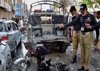 পাকিস্তানে পুলিশের গাড়িতে বিস্ফোরণ, নিহত অন্তত ৪