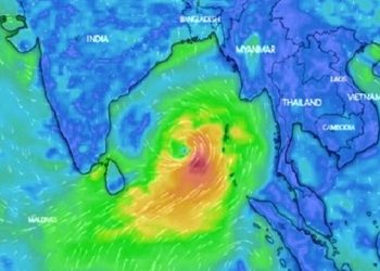 অতি প্রবল ঘূর্ণিঝড়ে পরিণত হয়েছে ‘মোখা’