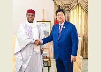 রোহিঙ্গা গণহত্যা মামলার জন্য ওআইসি সদস্যদের অর্থ দেওয়ার আহ্বান