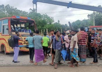 বগুড়ায় যাত্রীবাহী বাস উল্টে নিহত ২