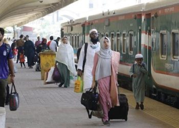 স্বস্তি ও স্বাচ্ছন্দ্যে রেলে ঈদ যাত্রা শুরু