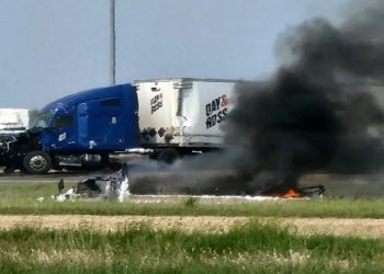 কানাডায় যাত্রীবাহী বাসে ট্রাকের ধাক্কা, নিহত ১৫