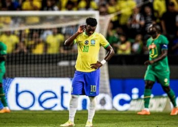 পাঁচবারের বিশ্বচ্যাম্পিয়নদের হারিয়ে সেনেগালের স্মরণীয় জয়