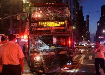 নিউইয়র্কে দুই বাসের সংঘর্ষ, আহত ১৮